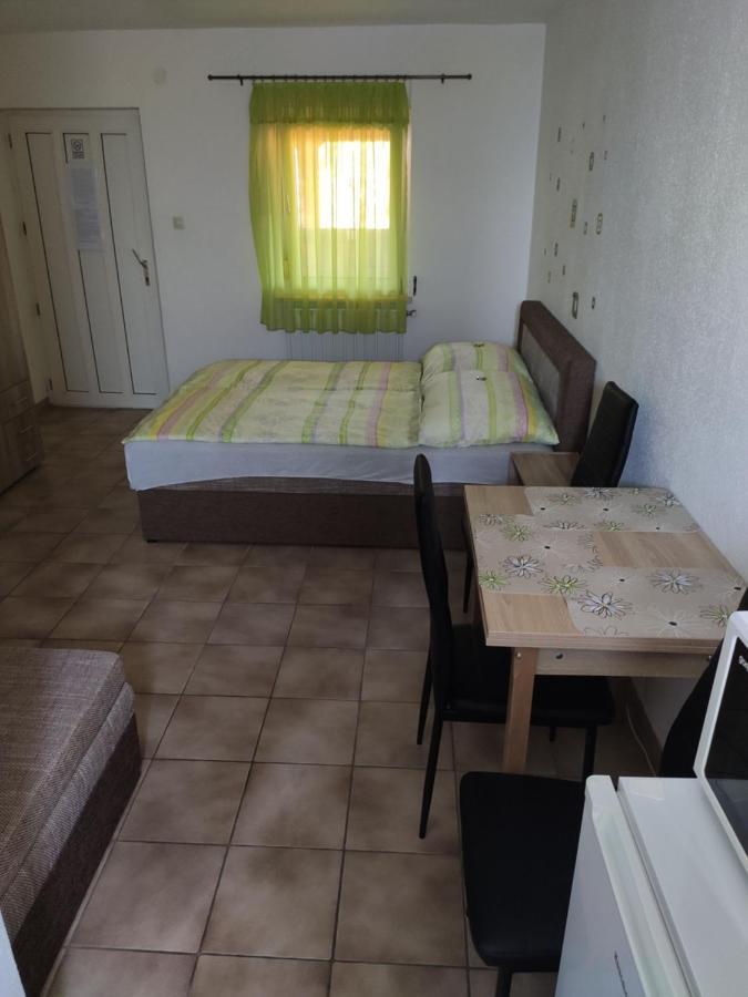 Vasti Apartman Siofok Ngoại thất bức ảnh
