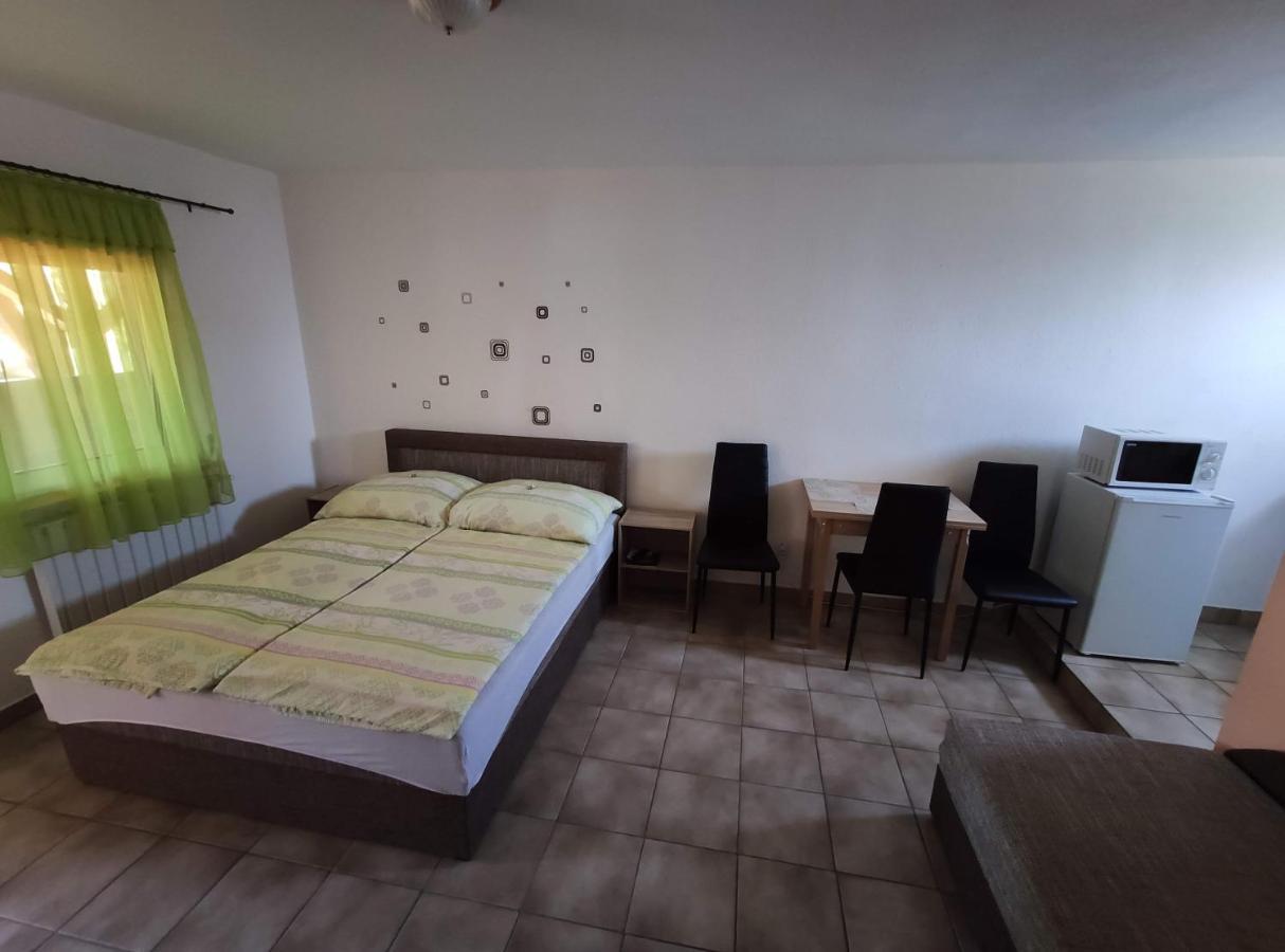 Vasti Apartman Siofok Ngoại thất bức ảnh