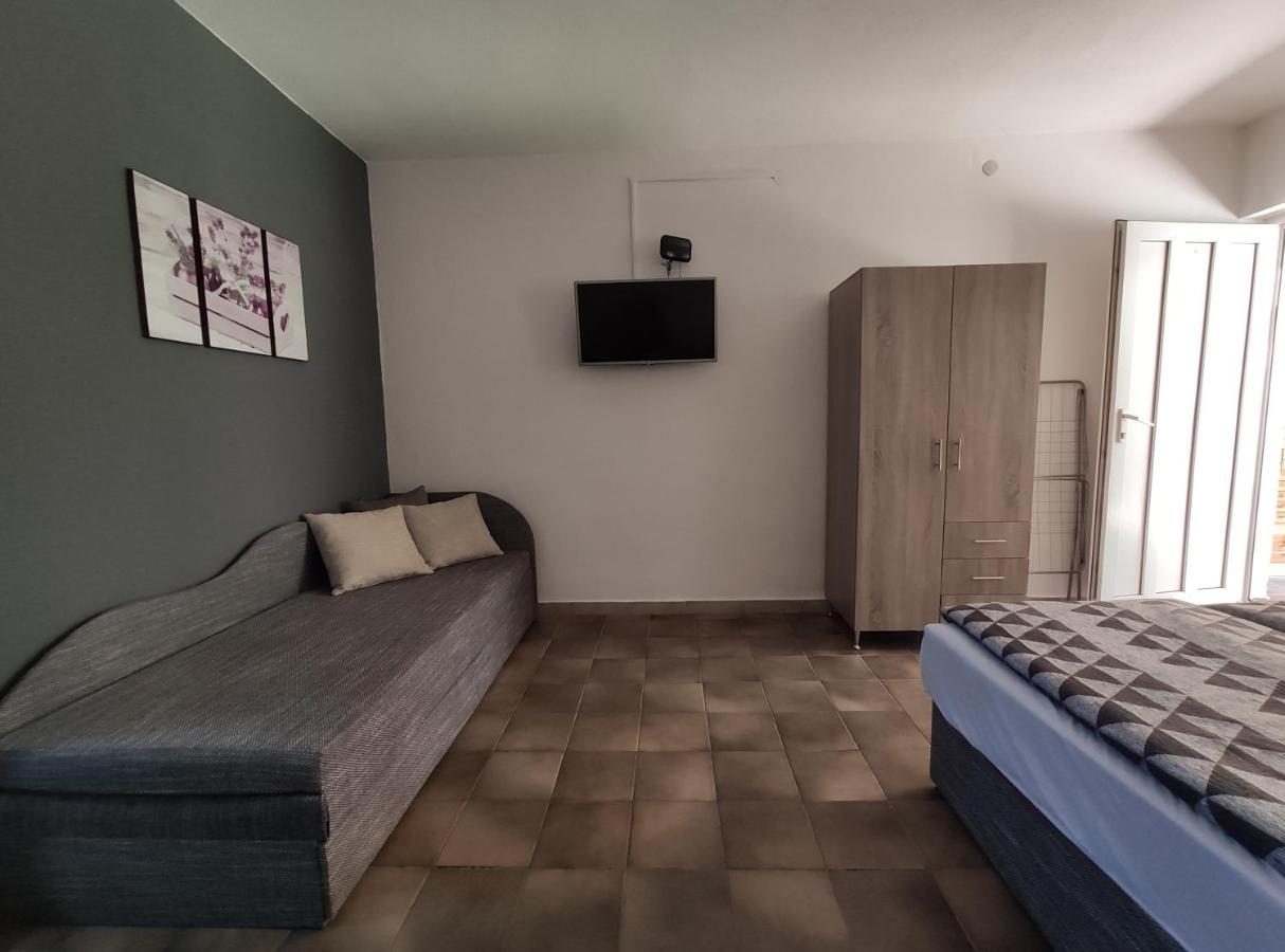 Vasti Apartman Siofok Ngoại thất bức ảnh