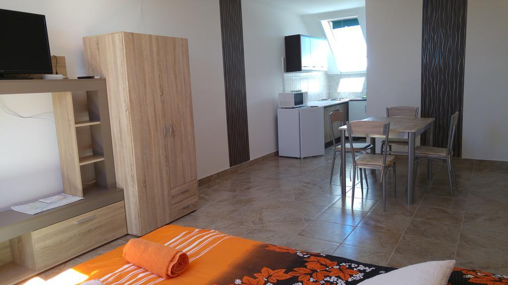 Vasti Apartman Siofok Ngoại thất bức ảnh