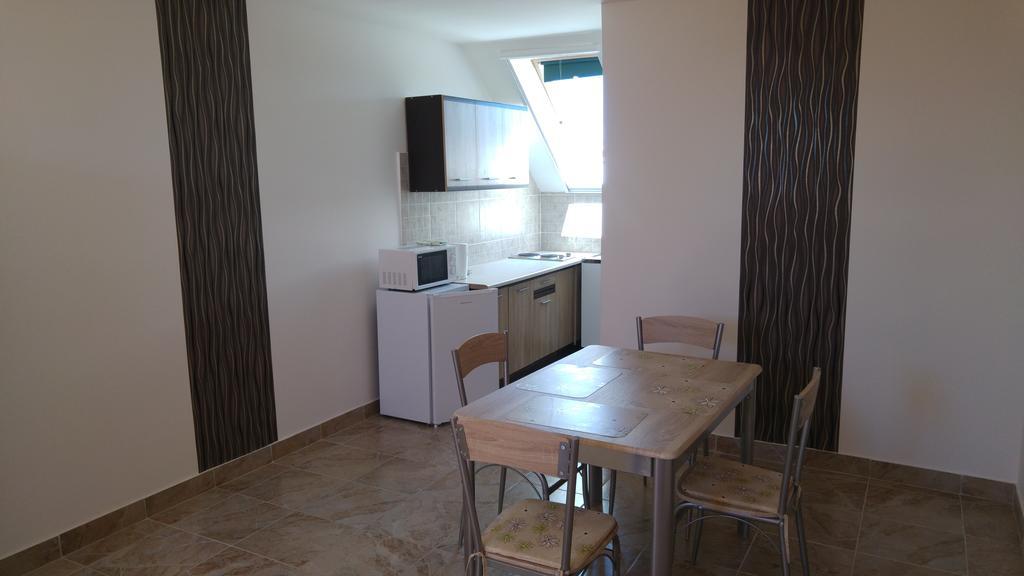 Vasti Apartman Siofok Ngoại thất bức ảnh